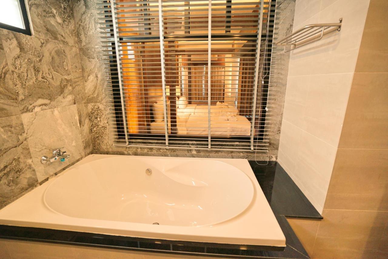 Anika Boutique Hotel Чиангмай Экстерьер фото